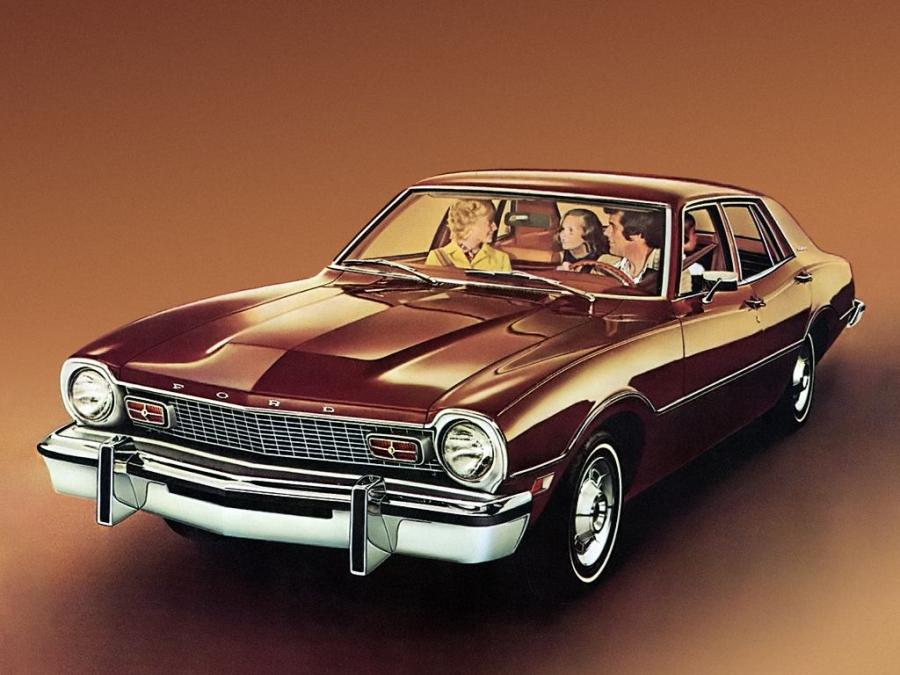 Ford Maverick 4-door Sedan '1975